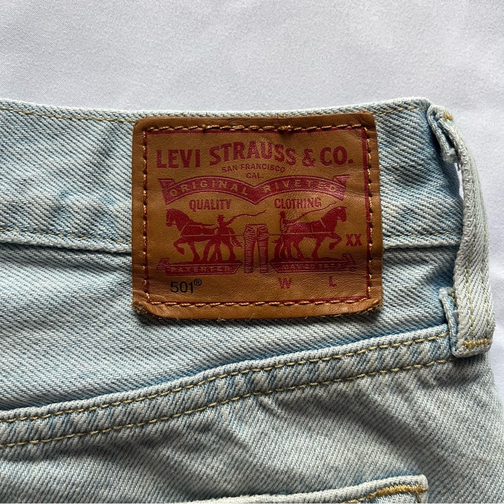 Levi’s - Picture 6 of 7